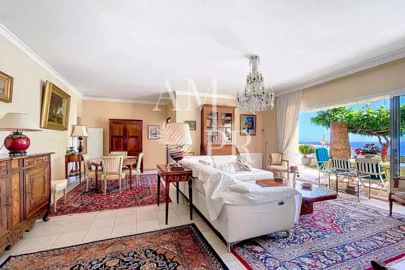 Villa - 230 m² - 9 pièces