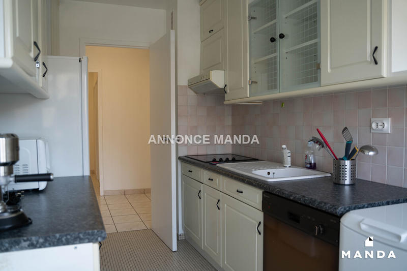 Chambre - 10 m² - 4 pièces