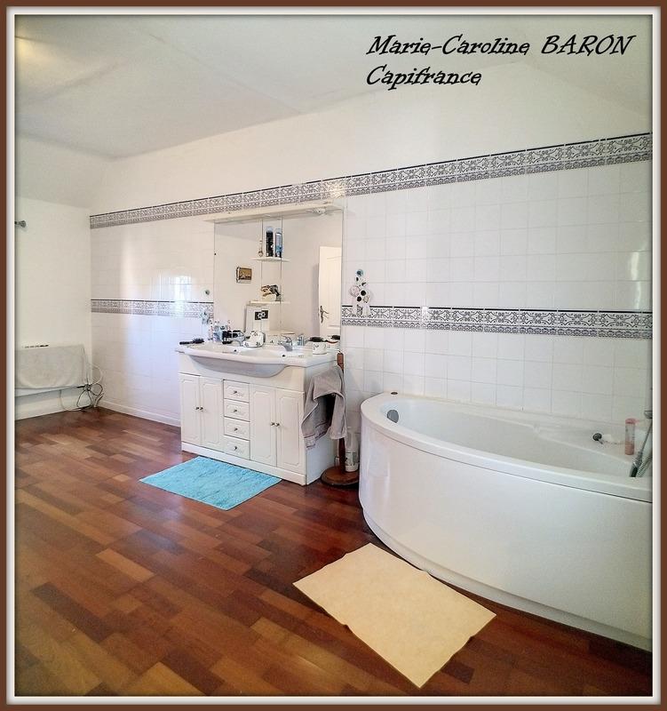 Maison - 450 m² - 10 pièces