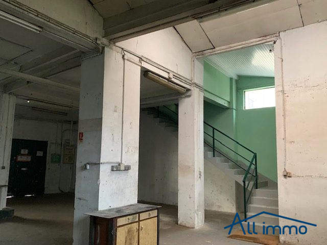 Local d'activités - 336 m²