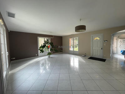 Maison - 98 m² - 4 pièces