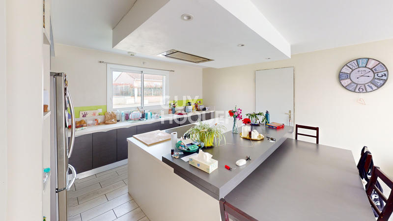 Maison - 95 m² - 5 pièces