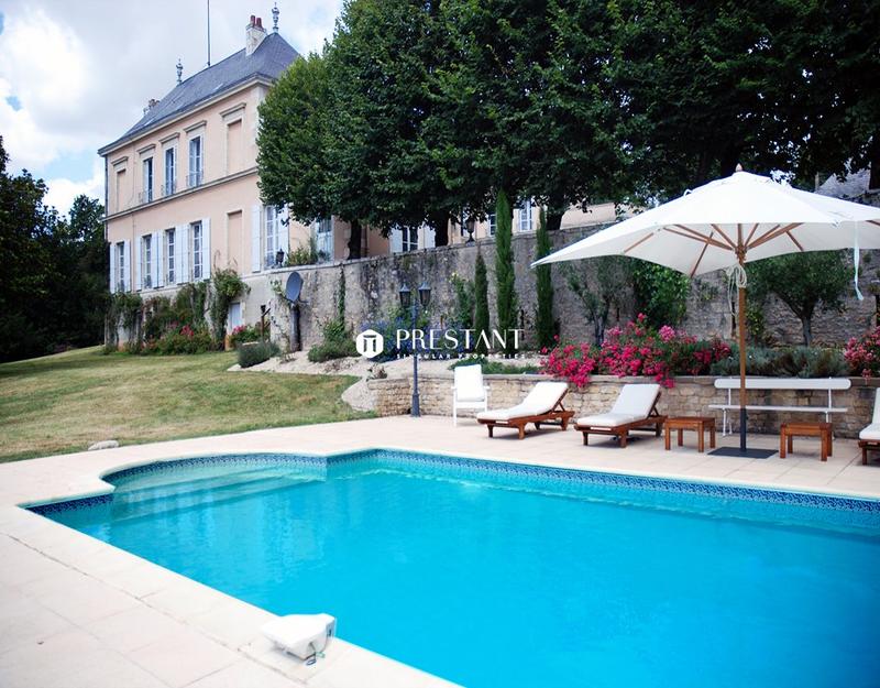 Château - 721 m² - 20 pièces