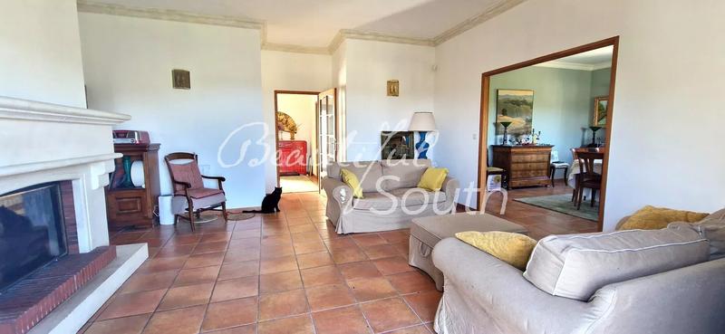 Villa - 210 m² - 6 pièces