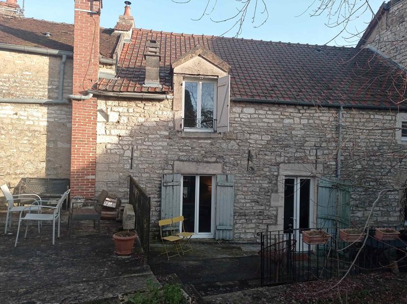 Maison ancienne - 176 m² - 8 pièces