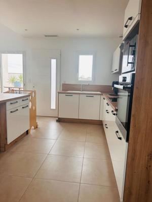 Maison - 121 m² - 5 pièces