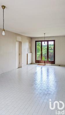 Maison - 212 m² - 8 pièces