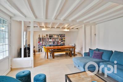 Maison - 275 m² - 10 pièces