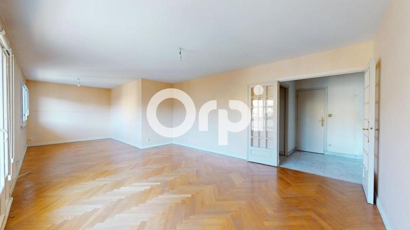 Appartement - 104 m² - 5 pièces