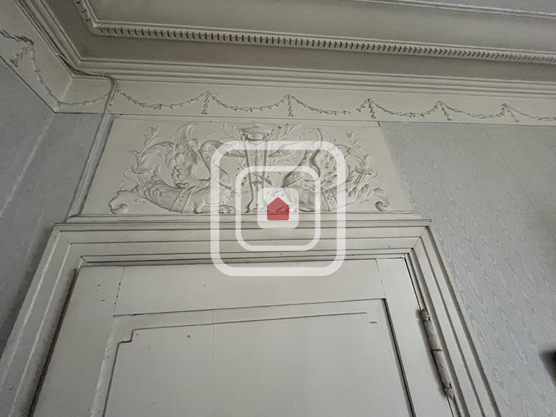 Maison - 405 m² - 10 pièces