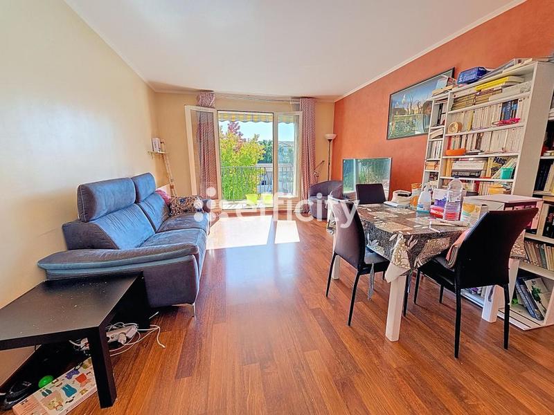 Appartement - 64 m² - 3 pièces