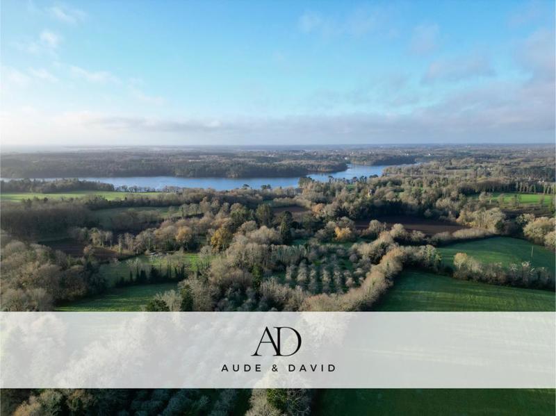 Maison - 230 m² - 8 pièces