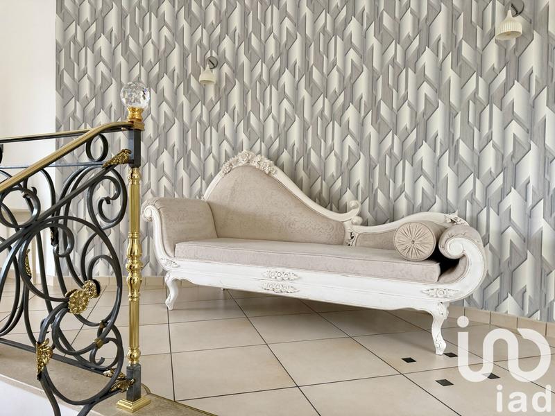 Maison - 253 m² - 6 pièces