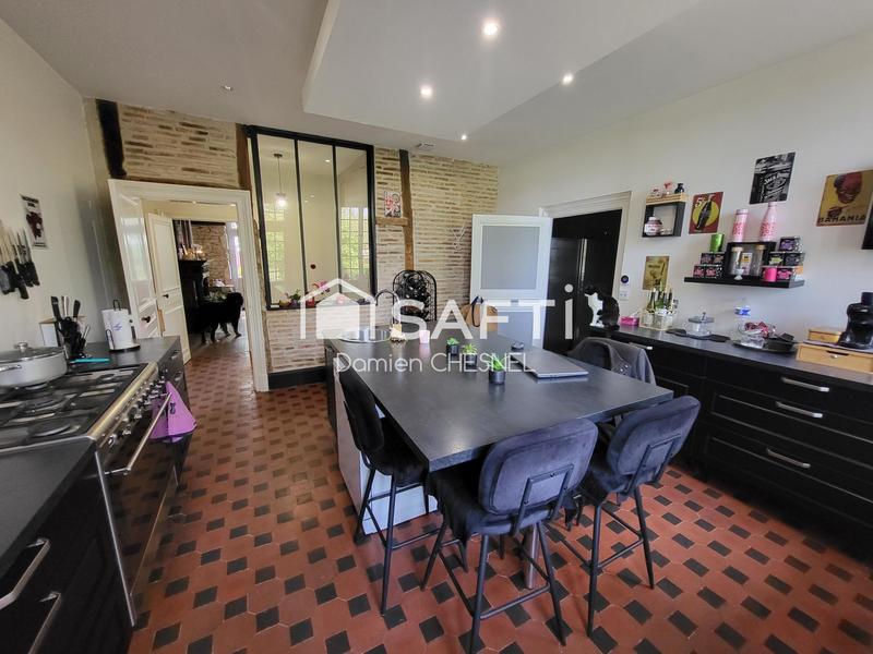 Propriété - 400 m² - 15 pièces