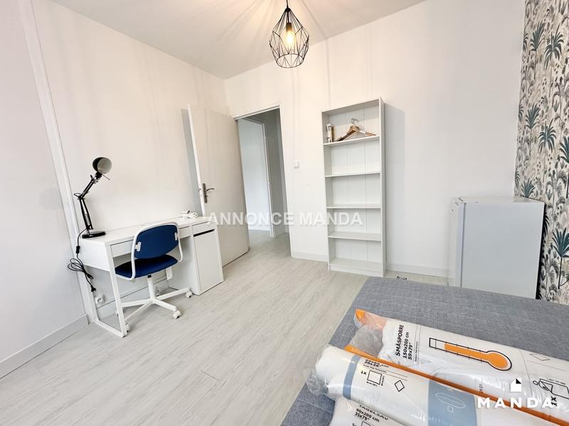 Chambre - 9 m² - 4 pièces