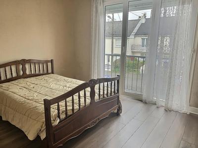 Maison - 93 m² - 4 pièces