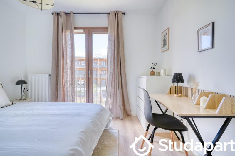 Chambre - 9 m² - 1 pièce