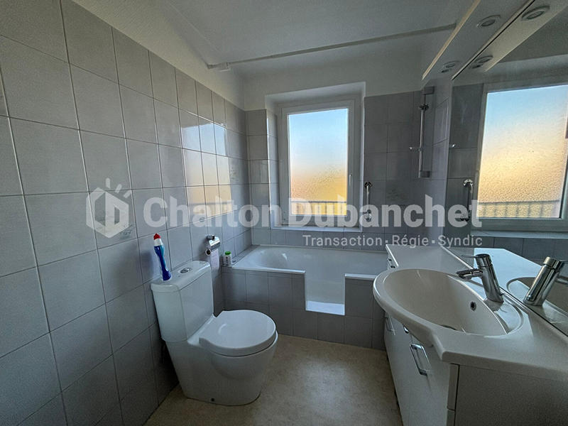 Appartement - 109 m² - 5 pièces