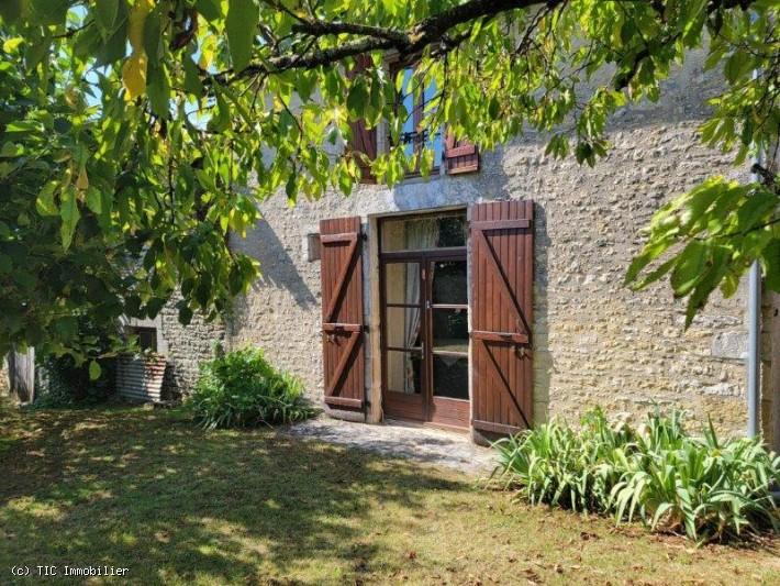 Maison en pierre - 177 m² - 5 pièces