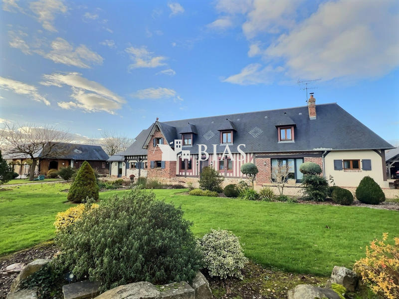 Maison - 264 m² - 10 pièces