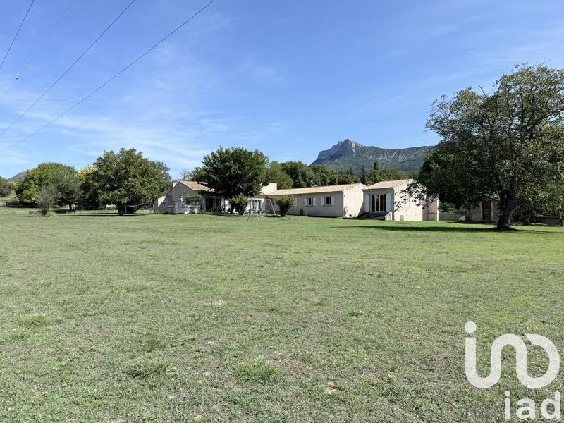 Maison - 260 m² - 5 pièces