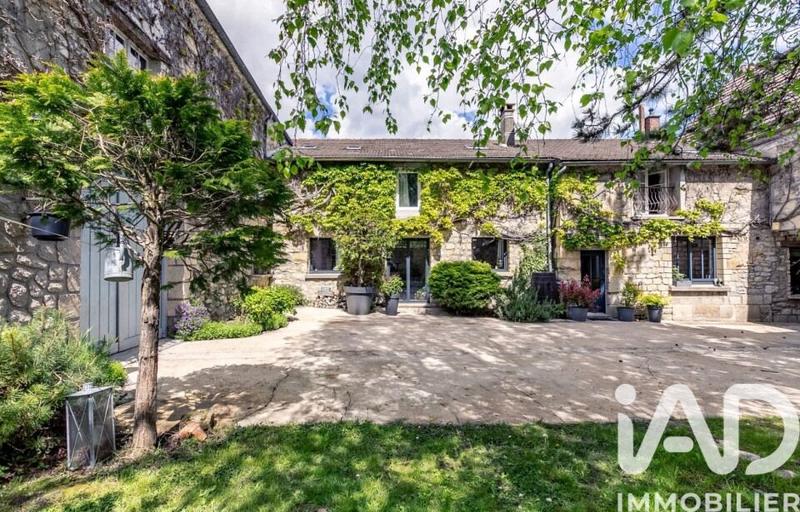 Maison - 370 m² - 5 pièces