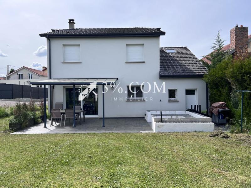 Maison - 110 m² - 6 pièces