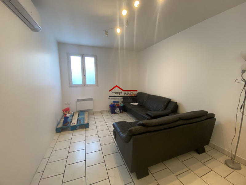 Local d'activités - 97 m² - 4 pièces