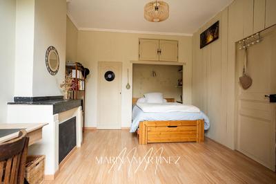 Maison - 231 m² - 7 pièces