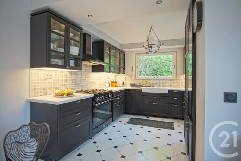 Pavillon - 142 m² - 6 pièces