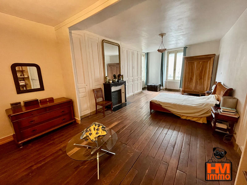 Maison de maîtres - 211 m² - 8 pièces