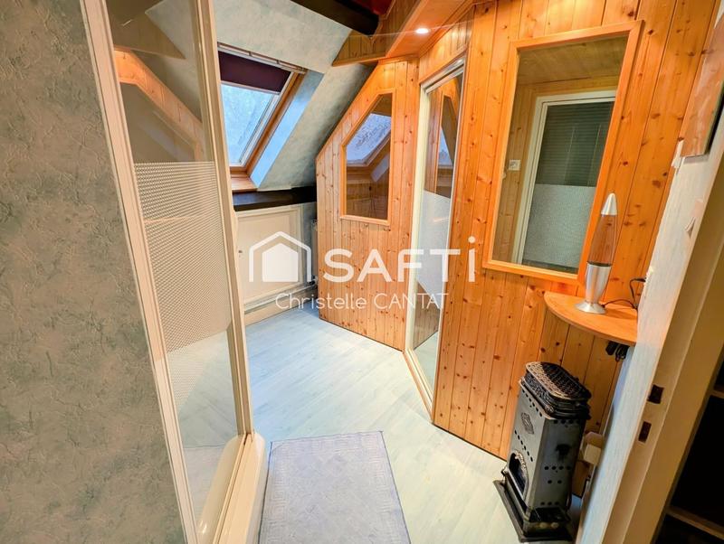 Maison - 263 m² - 7 pièces