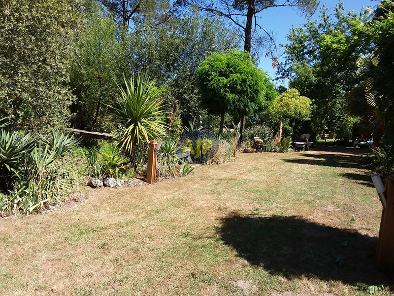 Maison - 204 m² - 6 pièces