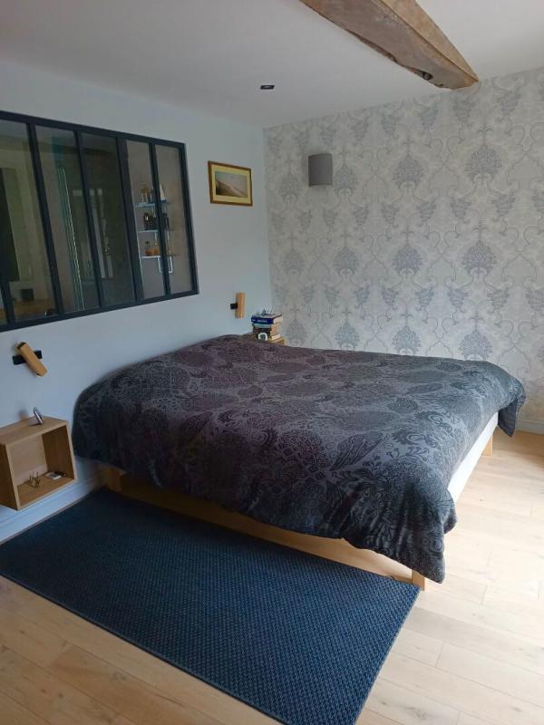 Maison - 220 m² - 8 pièces