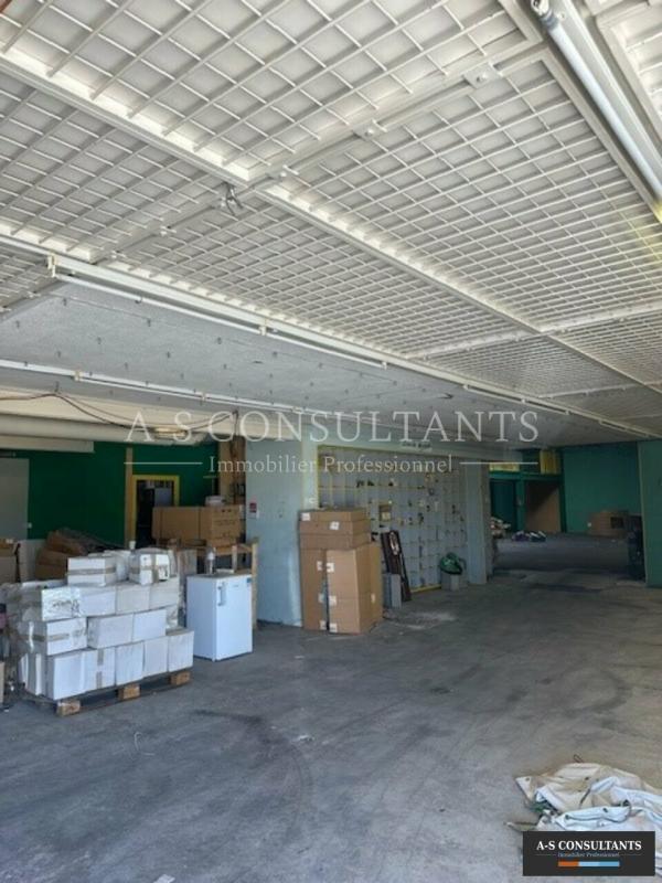 Entrepôt - 1 000 m²