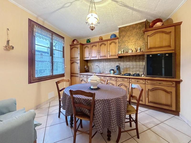 Maison - 137 m² - 6 pièces