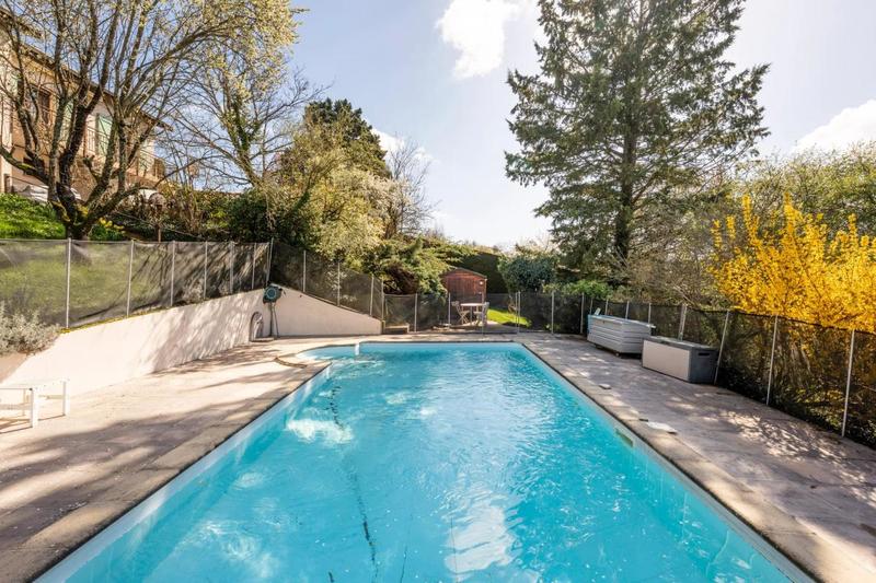 Maison - 145 m² - 6 pièces