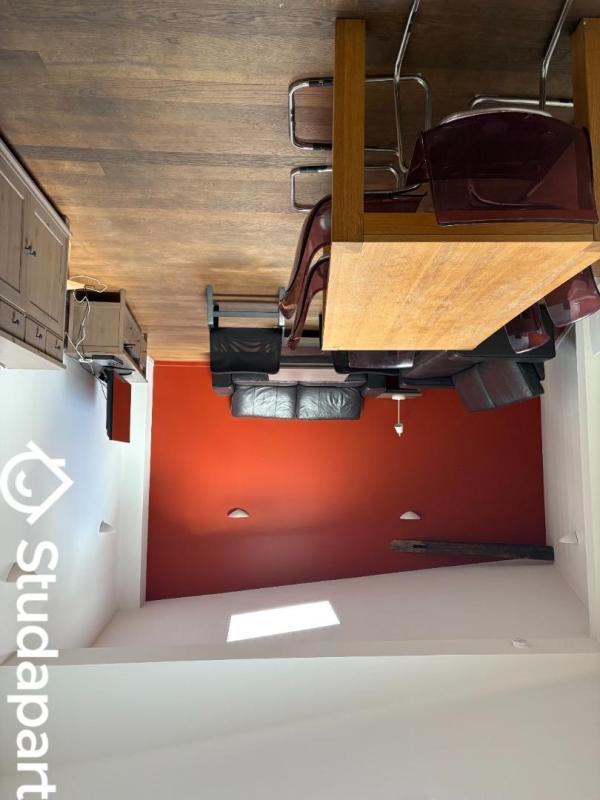 Chambre - 13 m² - 1 pièce