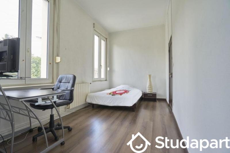 Chambre - 13 m² - 1 pièce