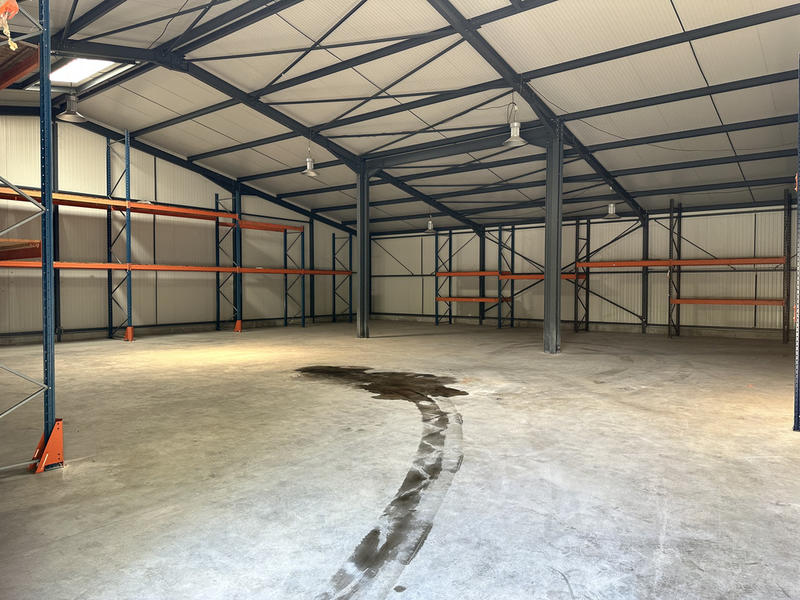 Local d'activité / Entrepôt - 350 m²