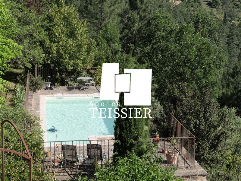 Mas - 130 m² - 5 pièces