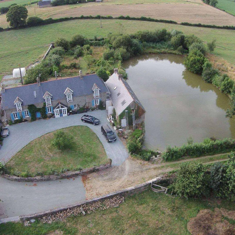 Maison - 238 m² - 8 pièces