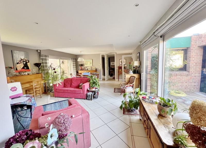 Maison - 206 m² - 8 pièces