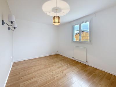 Maison - 146 m² - 6 pièces