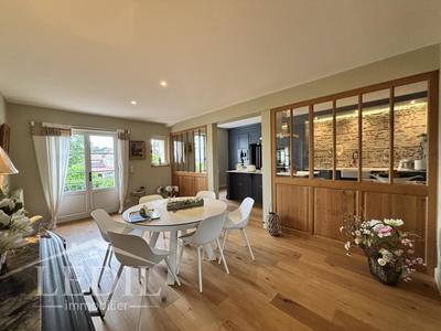 Maison en pierre - 300 m² - 6 pièces