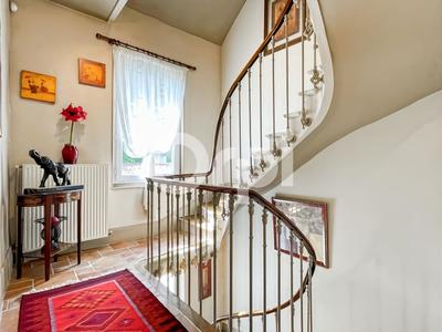 Maison - 203 m² - 7 pièces