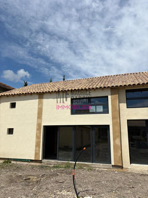 Maison - 97 m² - 3 pièces