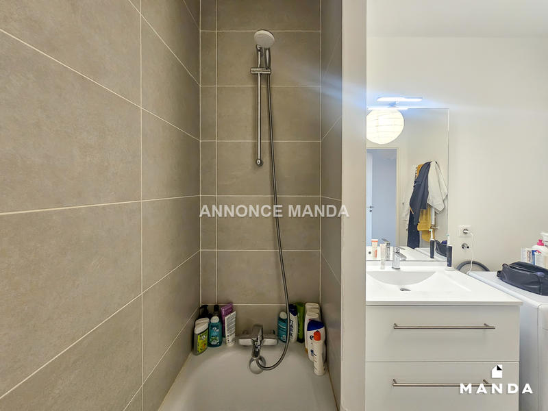 Chambre - 9 m² - 4 pièces