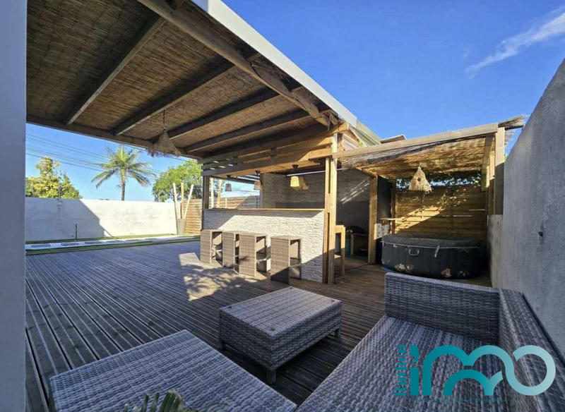 Villa - 100 m² - 4 pièces