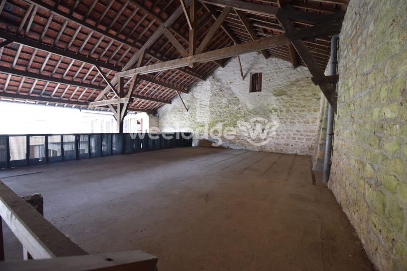 Maison - 313 m² - 10 pièces